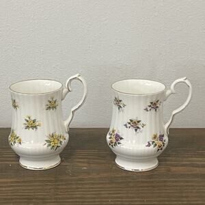 Royal Windsor Bone China Mugs Yellow Mimosa & Purple Floral‎ Gold Rim England 2